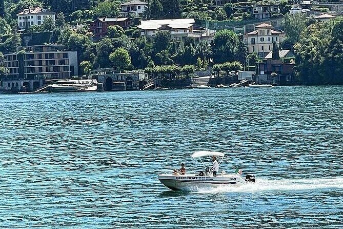 1 Hour Boat Rental Without License 40cv Engine on Lake Como - Reaching Bellagio in 1 hour and a half (smooth sailing only)