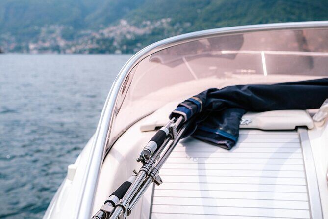 1 Hour Private Cruise on Lake Como Motoscafo Cranchi - Laglio: Villa Olendra and the George Clooney connection