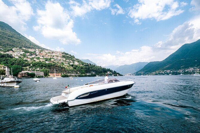 1 Hour Private Cruise on Lake Como Motoscafo Cranchi - Meeting in Como: where the cruise starts and what to look for
