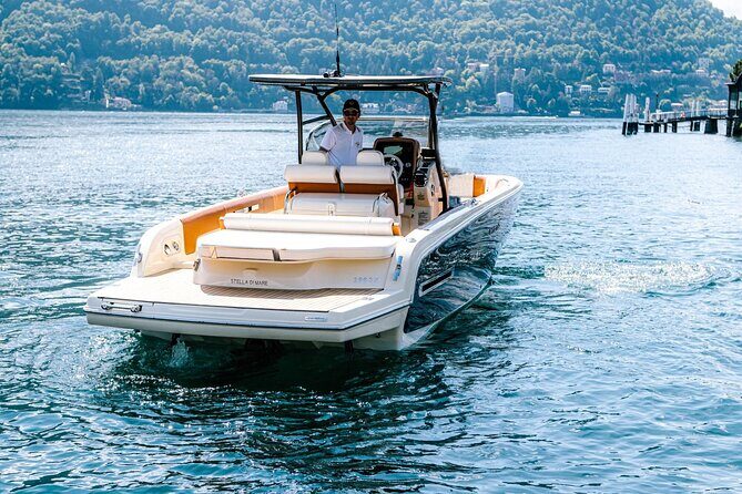 1H Luxury Cruise Como Lake Tender Yacht Invictus 9 Pax - Stop 2: Punta pizzo and the Versace villa story from the water