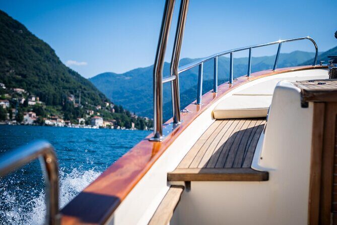 1H Private Cruise on a beautiful wooden speedboat on Lake Como - Why this wooden speedboat is a great Lake Como match