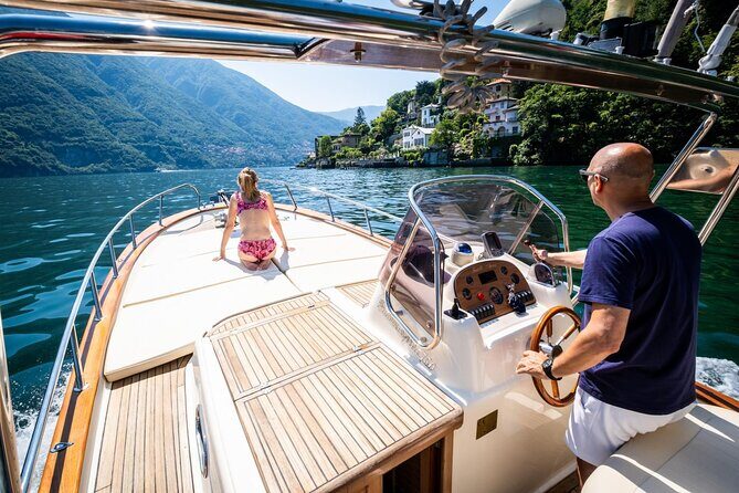 1H Private Cruise on a beautiful wooden speedboat on Lake Como - Life Electric and Villa Olmo: modern Italy gliding past Como’s shoreline