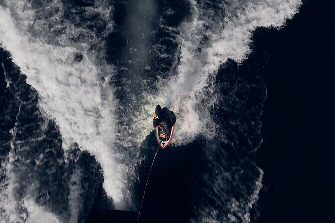 1H Wakeboard and Wakesurf on Lake Como with Mastercraft Boat - Price and Value: $405.16 Per Group (Up to 8) for a Real Sports Day