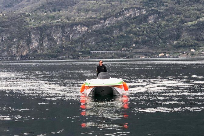 2 hours Boat Rental Lake Como - Driving without a license: how the small boat changes the mood