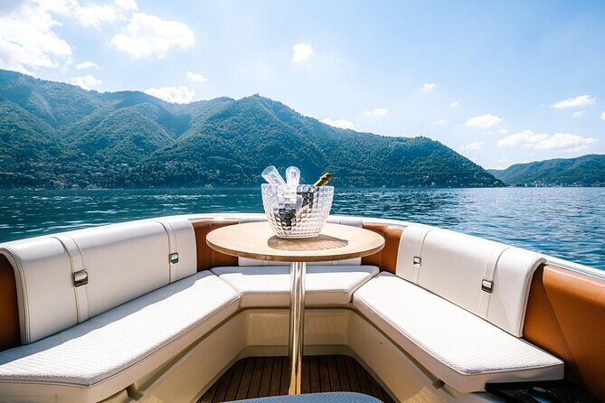 3H Private Cruise Lake Como Tender yacht Invictus 6 pax - Meeting at the Lario Bar and Getting Oriented on the Way Out