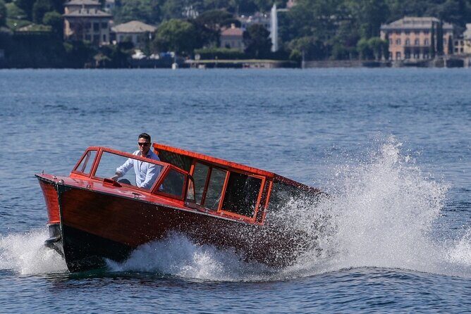 4 Hours Private Wooden Boat Tour stop Bellagio Varenna 6 pax - Lenno gardens: a real visit, but only if you use the hours