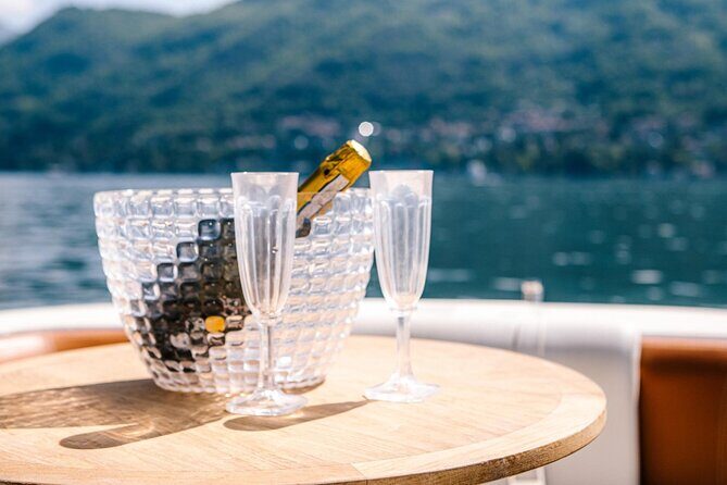 4H Private Cruise Bellagio Varenna Tender Yacht Invictus 6 Pax - Cernobbio and Moltrasio: Villa Erba, Versace-era stories, and Laglio