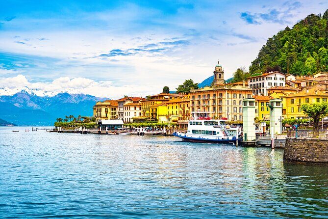 Bellagio & Varenna Full-day Tour on Lake Como by private boat - Piazza Cavour: your clean starting line in Como