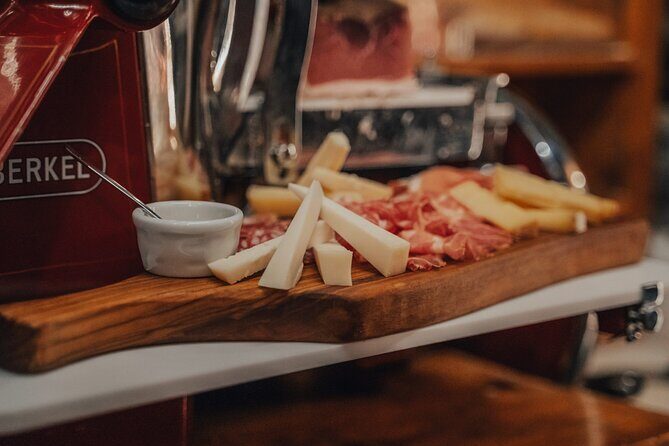 Bellagio Wine Tasting + Villa Melzi - Pairing wine with cured meats and domestic cheeses
