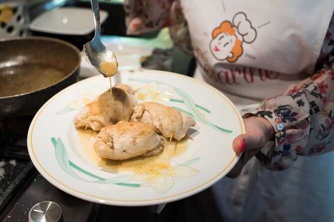 Como: Home Dining & Live Show Cooking with a Local by Cesarine - The 2.5-Hour Flow: Show Cooking First, Then the Meal