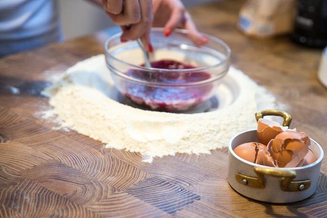 Cooking Lesson in Bellagio with famous Chef Luigi Gandola - The Gift Set That Makes It Stick: Olive Oil, Apron, Certificate, English Recipes