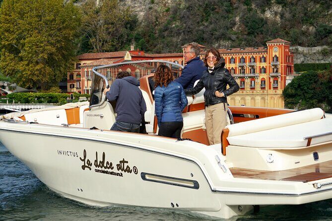 Dreamer tour(1 H) luxury boat aperitif onboard - Villa d’Este, Villa Erba, and the Return Toward Brunate