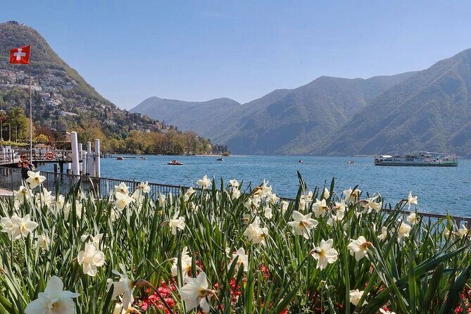 From Como: Lugano, Bellagio and Como exclusive Boat Tour - Como to the Swiss border: the bus ride that sets the mood
