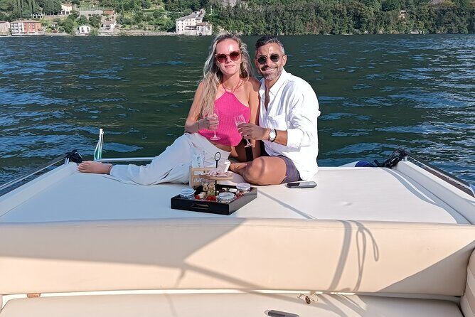 Half Day Boat Tour on Lake Como with Aperitif - A private Lake Como boat day with just the right amount of walking