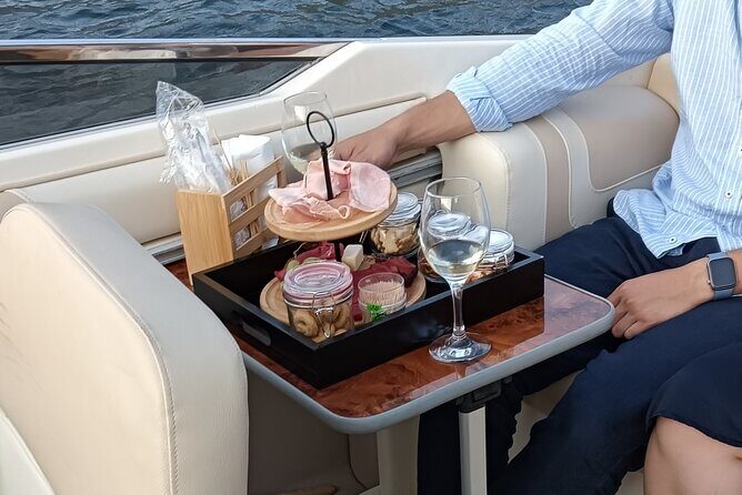 Half Day Boat Tour on Lake Como with Aperitif - Stop 2: I Giardini di Villa Melzi and its long garden walk