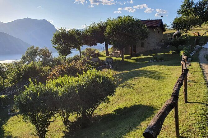 La 'Dolce Vita' Hike to Mountain House with Lake View Aperitivo - The Sentiero del viandante hike: short, scenic, and realistically paced