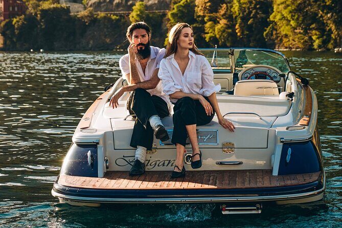 Lake Como 2 Hour Private Boat Tour - Villa stops worth your camera time