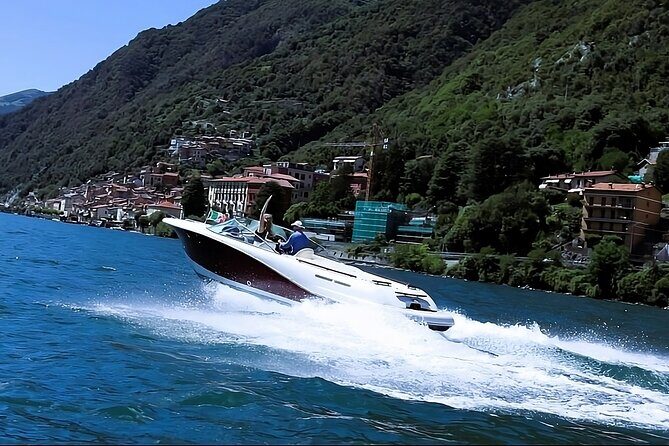 Lake Como: 3-Hour Luxury Speedboat Tour Como/Balbianello/Bellagio - What “luxury speedboat” feels like in real life