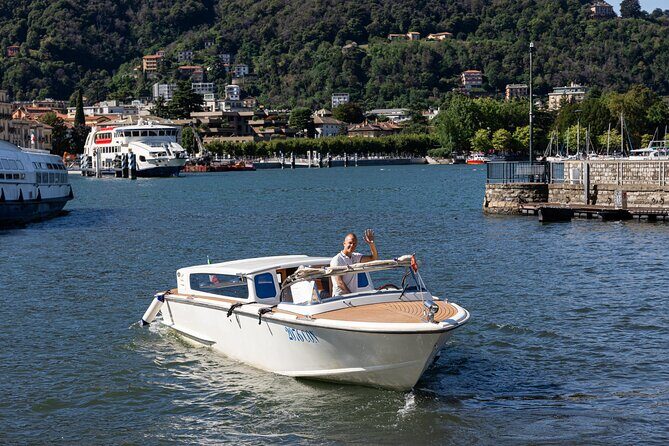Lake Como Boat Tour: Scenic Cruise & Villas Highlights - How the villa route works: quick looks from the water