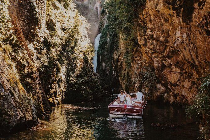 Lake Como Private Classic Speedboat Tour - Price and value: what $418.88 per group buys you