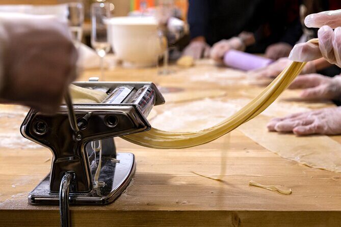 Luxury Cooking Class with a Chef in Bellagio - The chef factor: Chef Luigi, teaching as performance, and wine on point