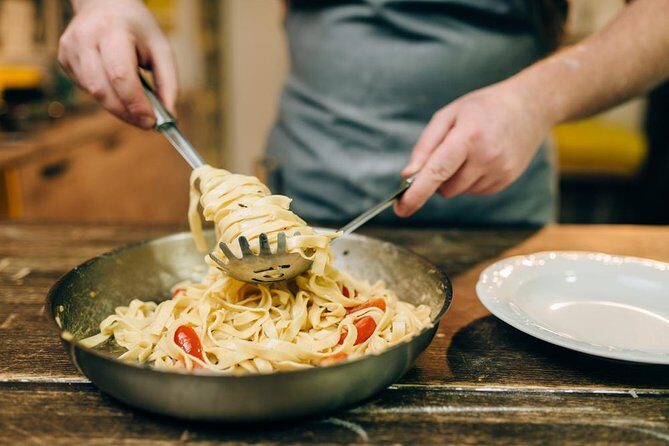 Pasta Fresca Hands-on Cooking Class with a Local in Como - Lunch Flow and Dessert: Wine, Appetizers, and Homemade Gelato