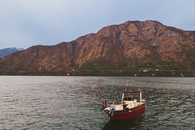 Private Boat Tour on Italian Gozzo on Lake Como - Villa Balbianello: when it’s worth buying tickets and stepping off
