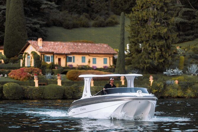 Private Boat Tour on Lake Como - Villa del Balbiano in Ossuccio and the House of Gucci link