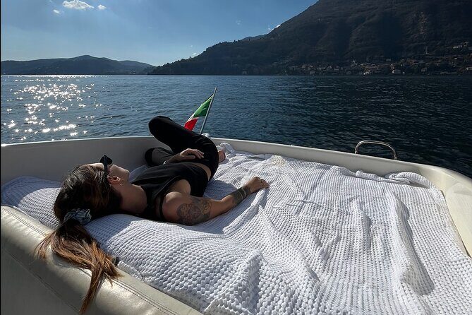 Private Boat Tour on Lake Como with Exclusive Sport Cruiser - A private sport cruiser on Lake Como: what it means in real time