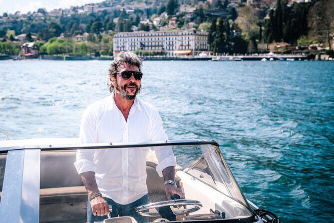 Private Boat Tour with Open Bar Lake Como 7 Pax - A private motorboat on Lake Como (up to 7) with an open bar