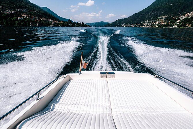 Private Cruise on Lake Como with Luxury Motorboat from 1H to 4H - A swim at Villa Pliniana: the one stop with an actual moment