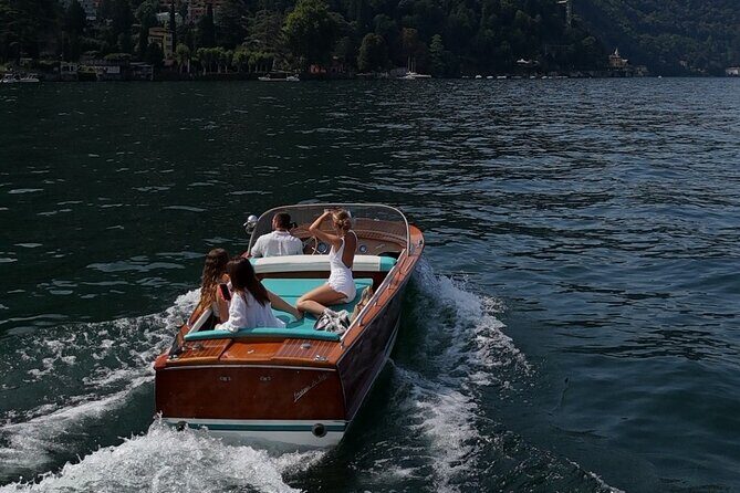 Private tour in classic wooden boat - A classic wooden boat, and why that matters on Lake Como