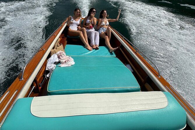 Private tour in classic wooden boat - Meeting point and timing: how to plan so it feels smooth