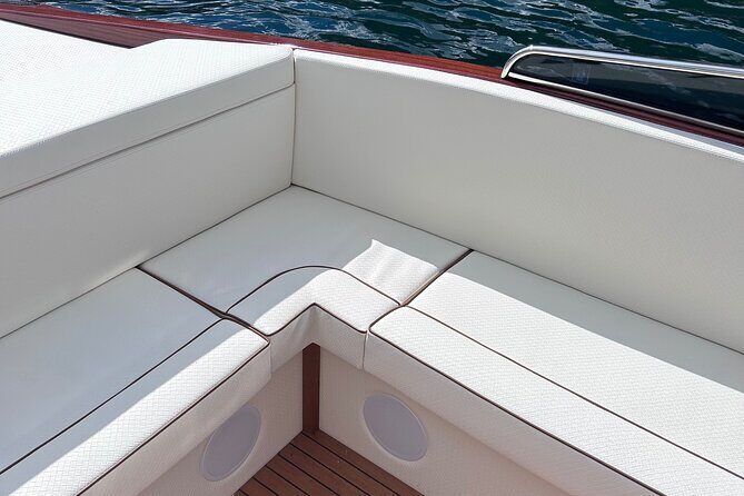 Private wooden boat tour on Lake Como - Villa Erba, Mandarin Oriental, Villa Pliniana, and Villa Melzi: the luxe-and-art lineup