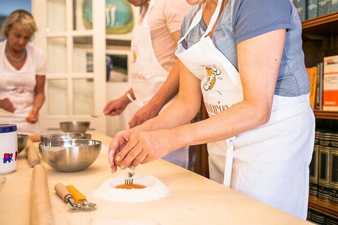 Small group Pasta and Tiramisu class in Como - Key highlights before you go