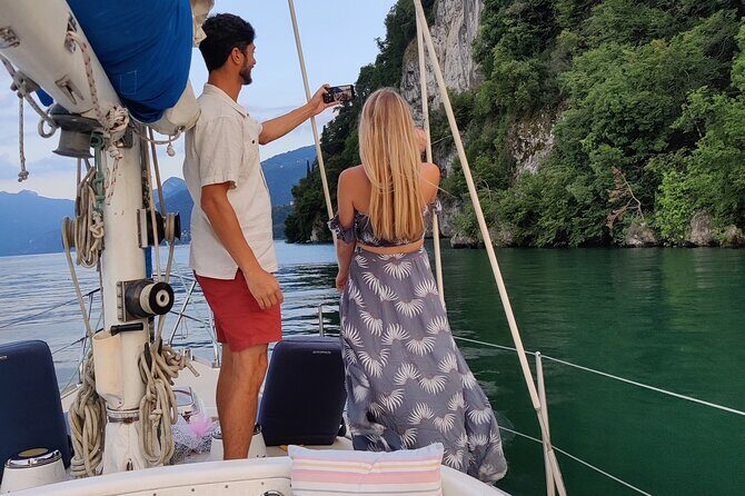 Sunset sailing on lake Como with Private Skipper - Price and Value: Is $712.32 Worth It?