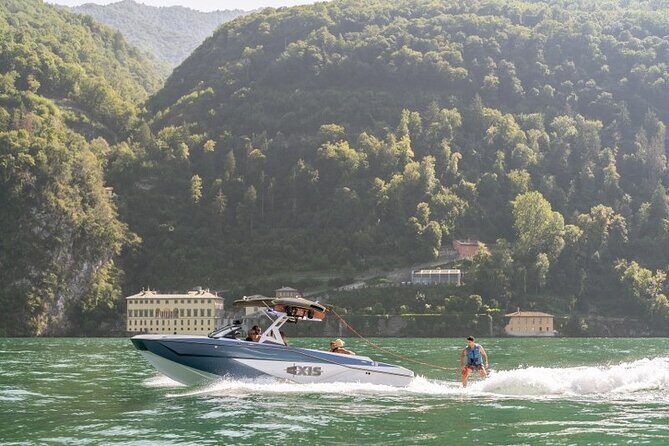 Tour aboard the iconic Bertram 31 Sedan on Lake Como - Key things I’d bet on
